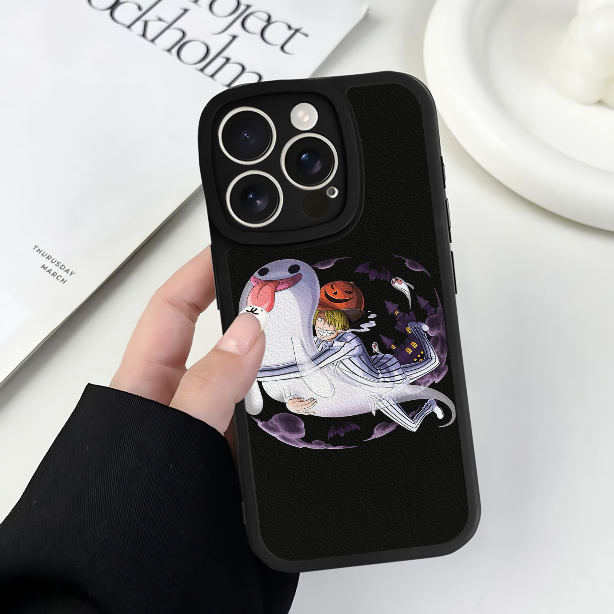 （画像用） ワンピース サンジ ONE PIECE Sanji 【iPhone 16シリーズ対応】シリコンスマホケース（レザー調） 材質：シリコン